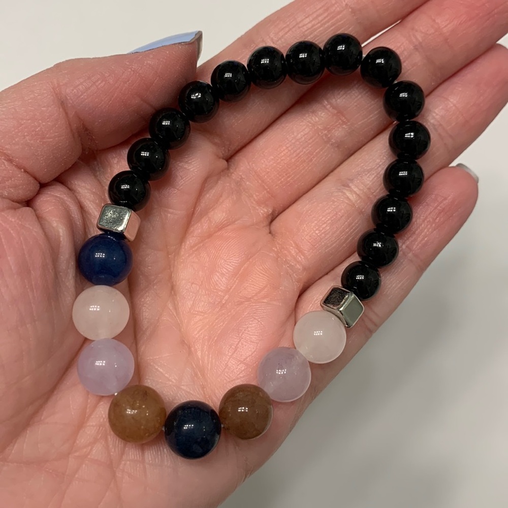 NWOT Multi Stone Bead Bracelet - Picture 3 of 3